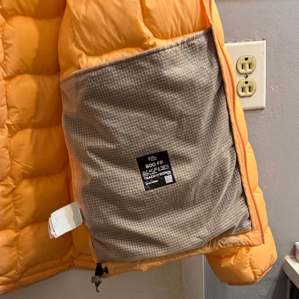 Backcountry Women’s XL Orange Down Puffer Jacket - Picture 6 of 7